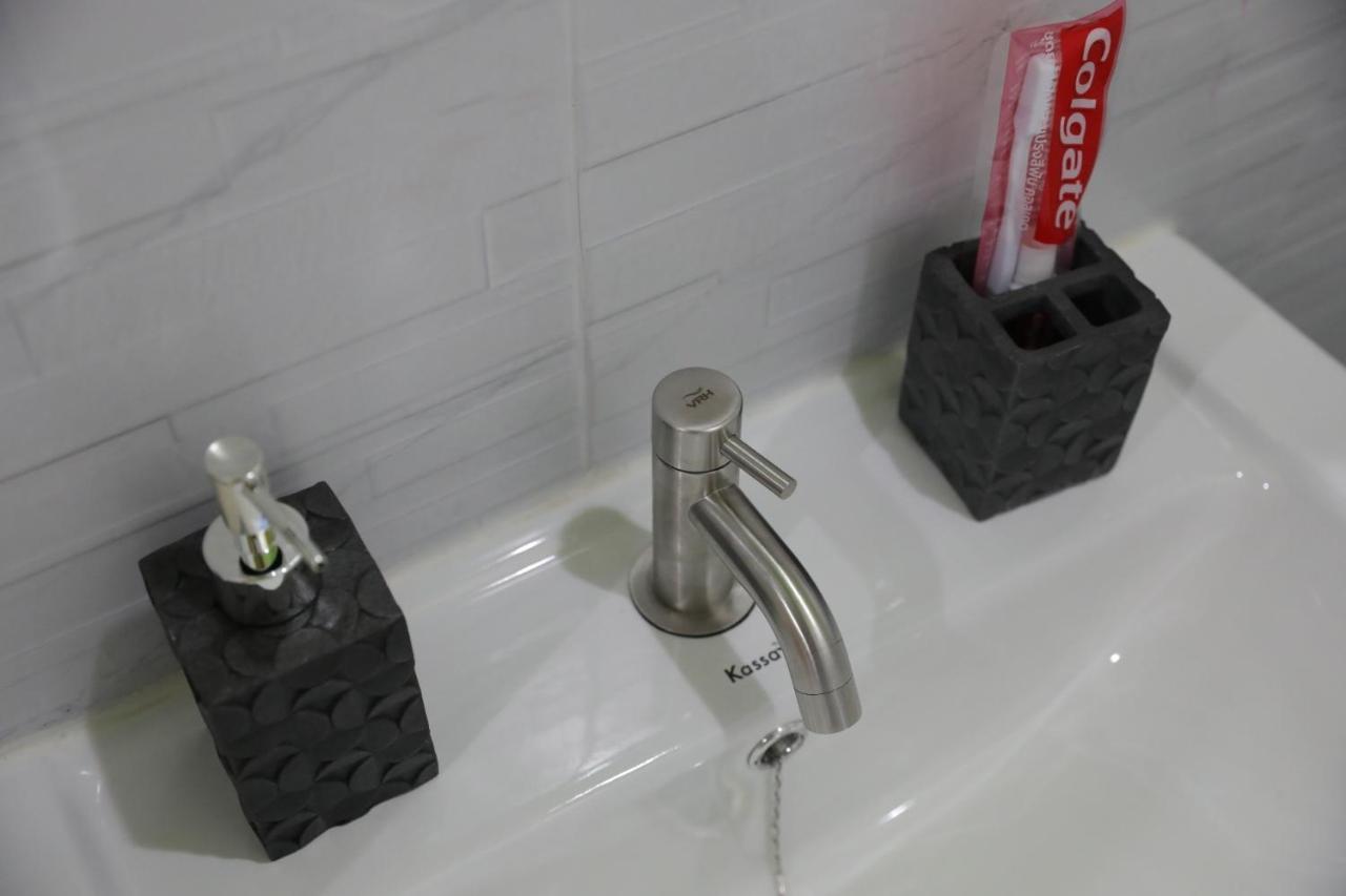 בנגקוק Interpartie Hotel (Adults Only) מראה חיצוני תמונה
